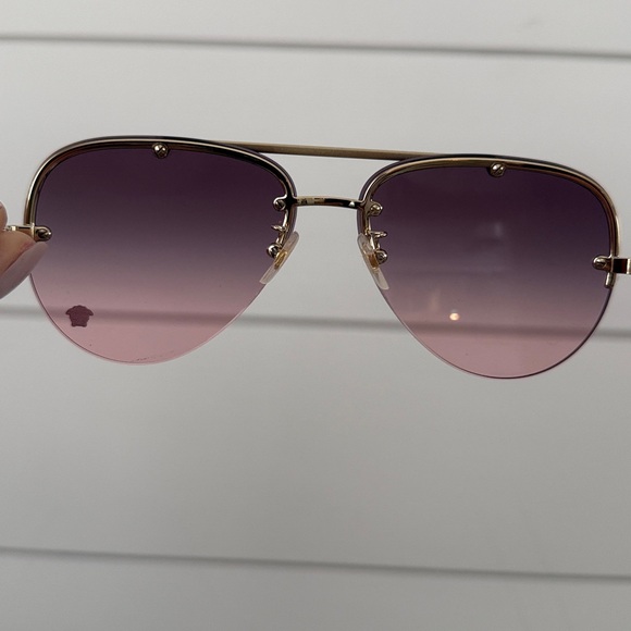 NWT - Versace Gold Frame Aviator Sunglasses with Purple-Rose Gradient Lenses - Picture 5 of 7